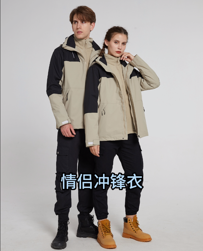 外衣：150D高彈春亞紡-100%聚酯纖維內(nèi)膽：300克雙面搖粒絨-100%聚酯纖維防水5000/透氣2000/防風(fēng)/保暖/三合一男女同款沖鋒衣登山服，奧特萊斯定制款防寒保暖情侶套裝沖鋒衣。