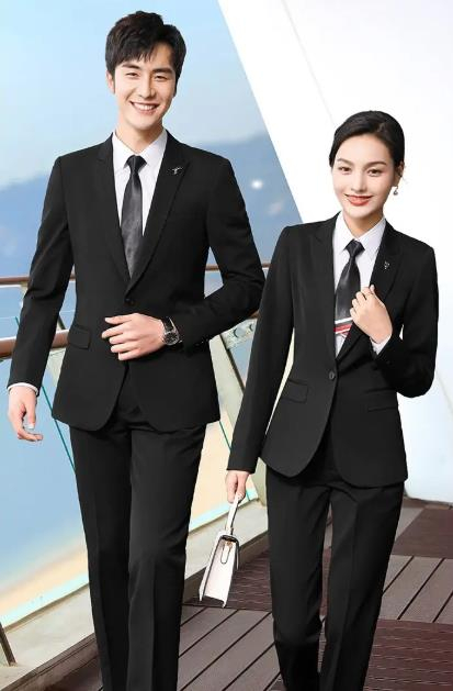 人們選擇西服定制的原因有很多，以下是一些可能的原因：